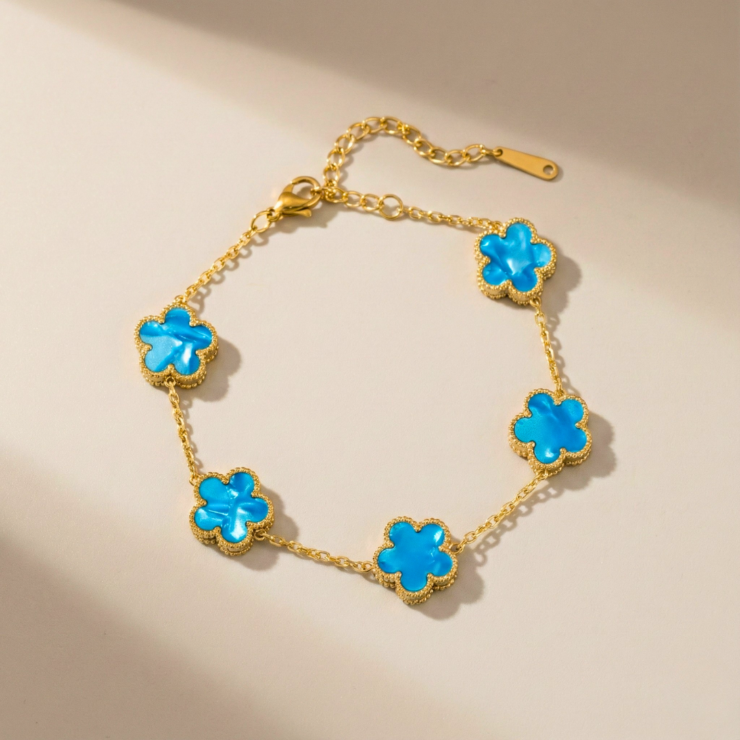 Aurora Shine Clover Charm Bracelet