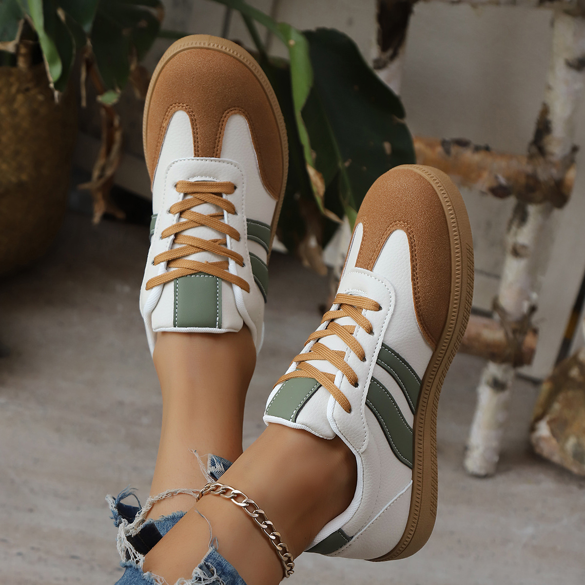 Rivo Retro Sneakers