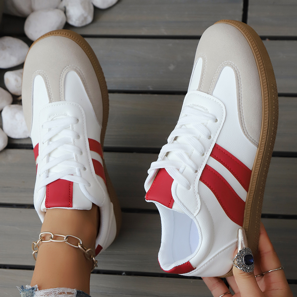 Rivo Retro Sneakers